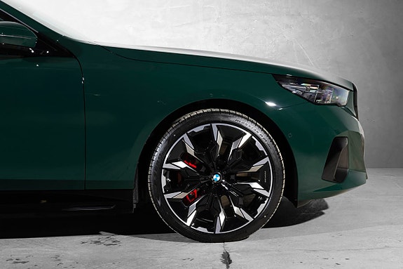 BMW i5 14 of 30