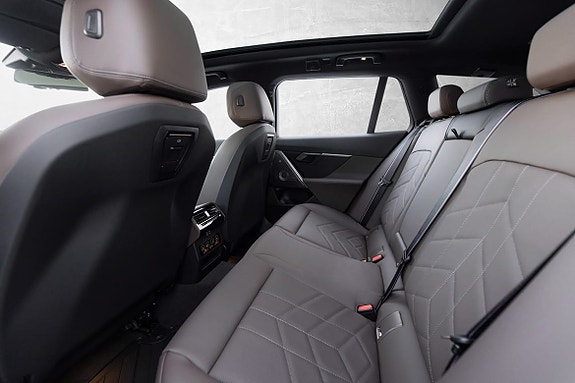BMW i5 20 of 30