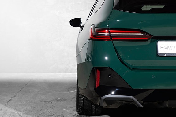 BMW i5 11 of 30