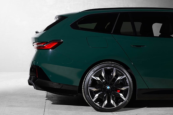 BMW i5 13 of 30