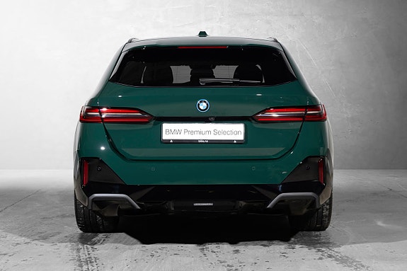 BMW i5 10 of 30