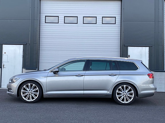 Volkswagen Passat 6 of 21