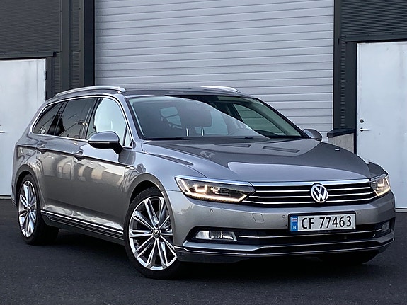 Volkswagen Passat 3 of 21