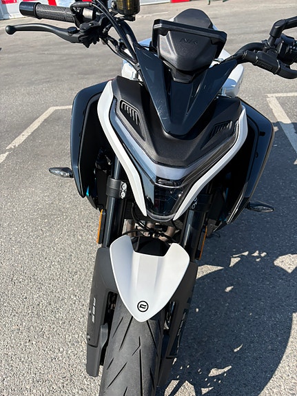 CFMOTO 675 NK 4 of 5