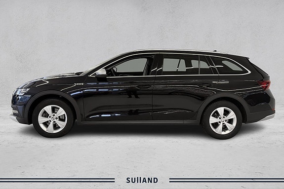 Skoda Octavia Scout 2 of 5