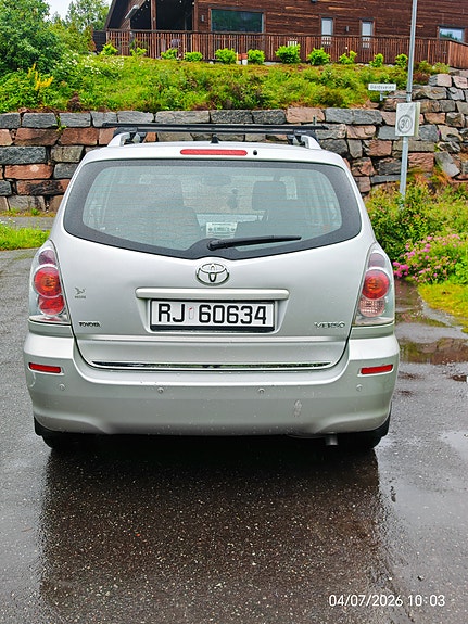 Toyota Corolla Verso 5 of 5