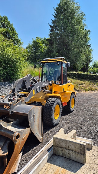 Volvo L30 HS 2 of 10