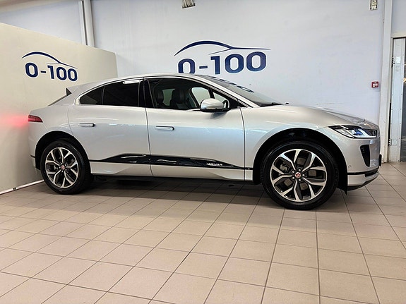 Jaguar I-PACE 4 of 5