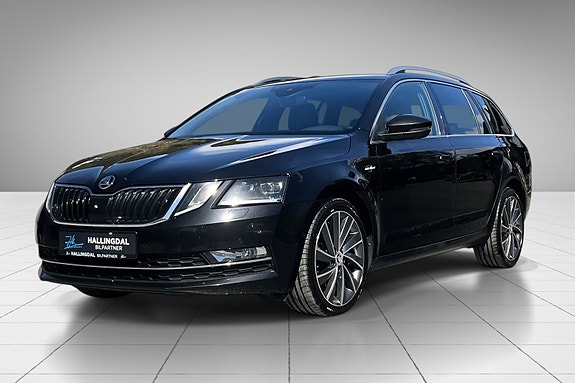 Skoda Octavia 2 of 5