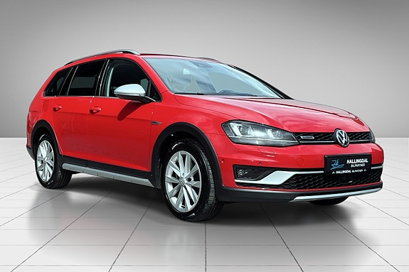 Volkswagen Golf Alltrack 3 of 5