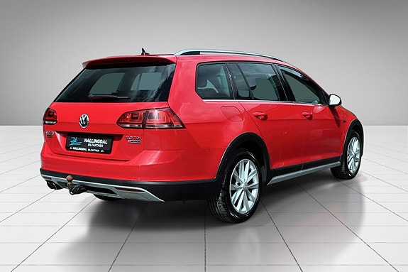 Volkswagen Golf Alltrack 4 of 5