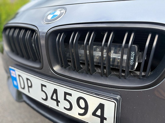 BMW 320i 5 of 5