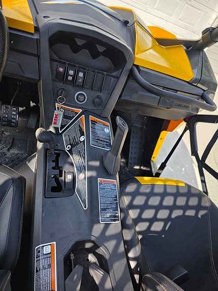 Can-Am Maverick 1000R 8 of 9