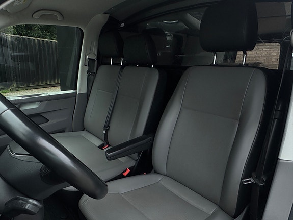 Volkswagen Transporter 10 of 30