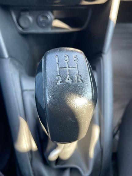 Peugeot 208 13 of 30