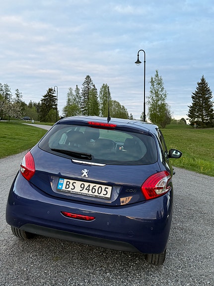 Peugeot 208 4 of 30