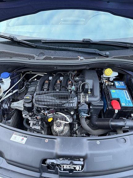 Peugeot 208 28 of 30
