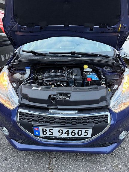 Peugeot 208 26 of 30