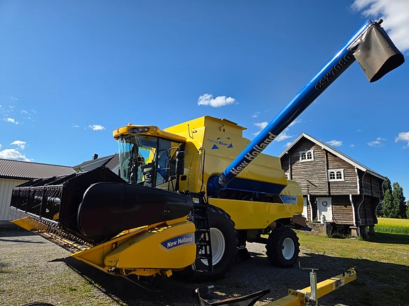 New Holland CSX7080 4 of 5