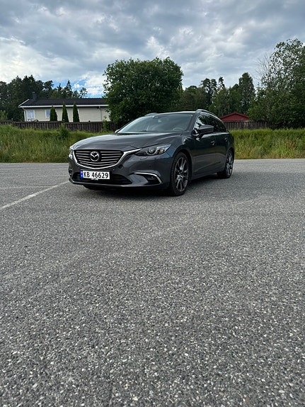 Mazda 6 3 of 5