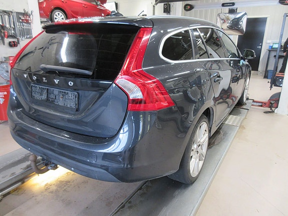 Volvo V60 6 of 30