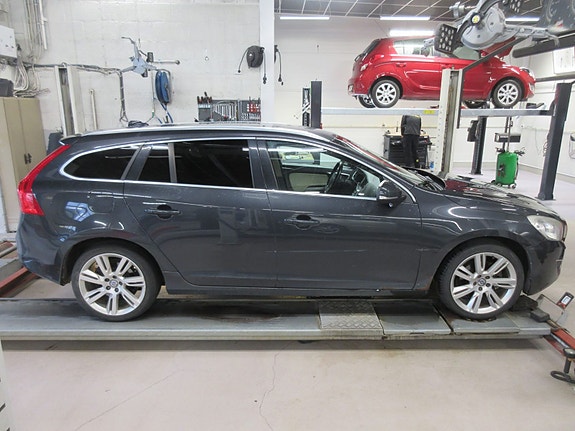 Volvo V60 7 of 30