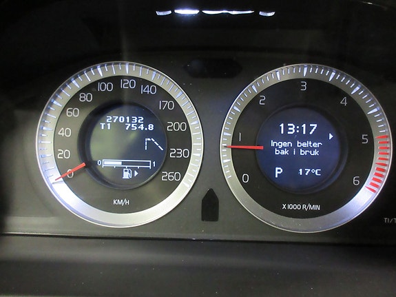 Volvo V60 13 of 30