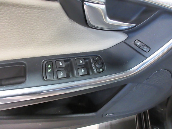 Volvo V60 10 of 30