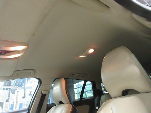 Volvo V60 14 of 30