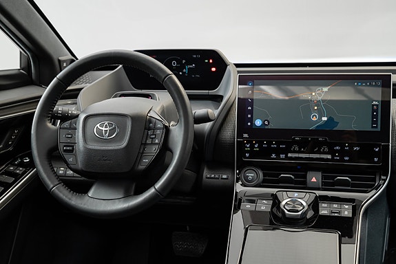 Toyota bZ4X 23 of 30