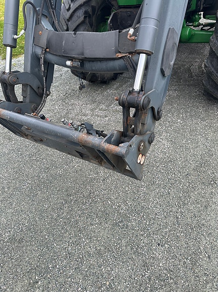 John Deere 6125R 50km 4 of 29