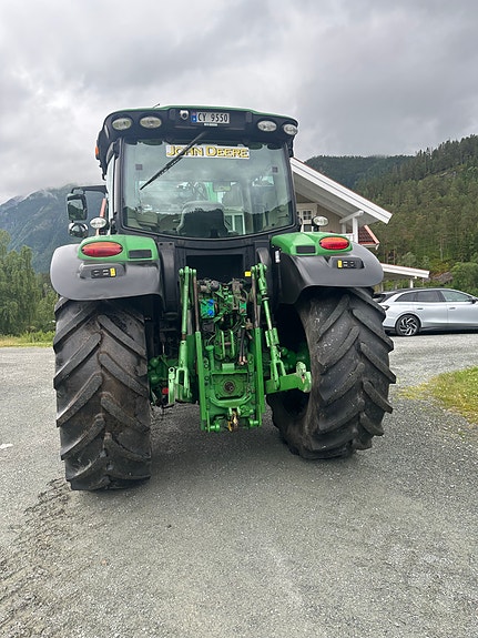 John Deere 6125R 50km 13 of 29