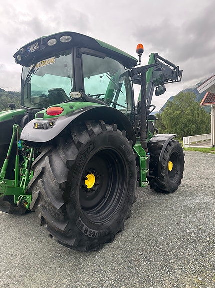 John Deere 6125R 50km 12 of 29