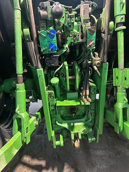 John Deere 6125R 50km 22 of 29