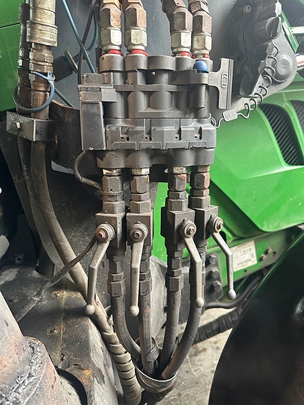 John Deere 6125R 50km 18 of 29