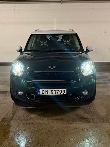 MINI Countryman Cooper SD 2 of 5
