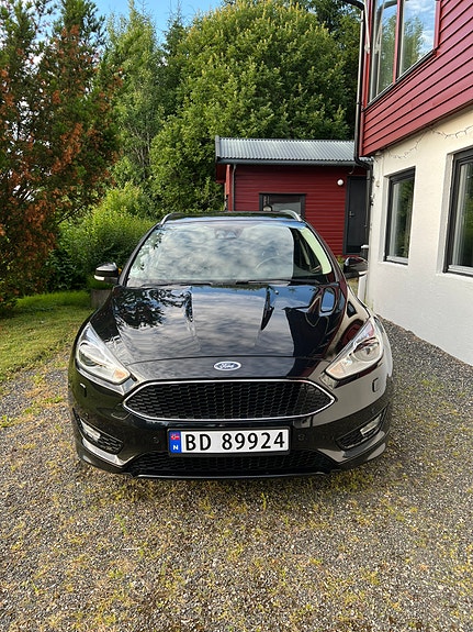 Ford Focus 2 of 5