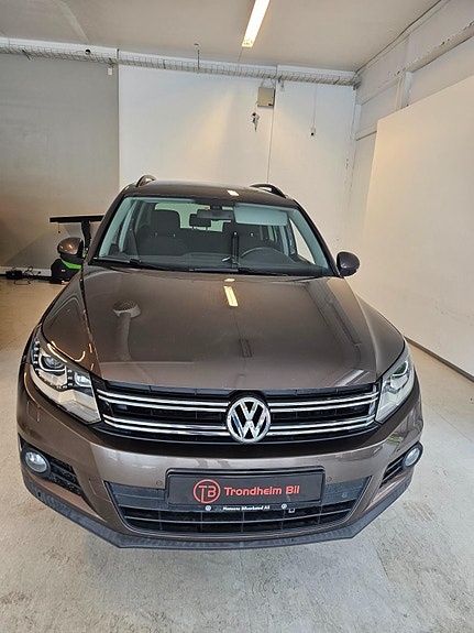 Volkswagen Tiguan 5 of 5