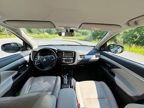 Mitsubishi Outlander 21 of 30