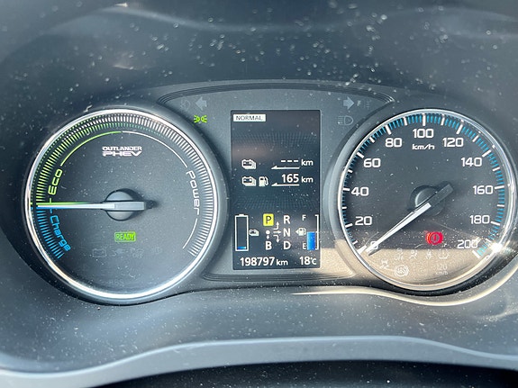Mitsubishi Outlander 26 of 30