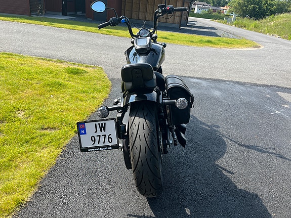 INDIAN Scout Bobber 3 of 5