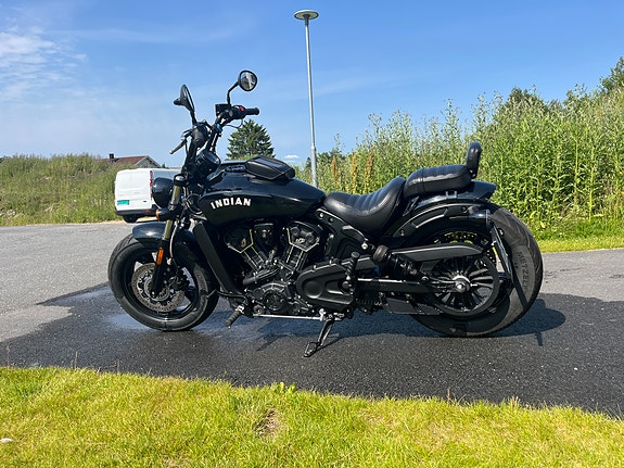 INDIAN Scout Bobber 4 of 5