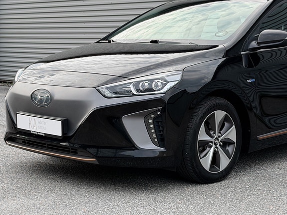 Hyundai IONIQ 5 of 5