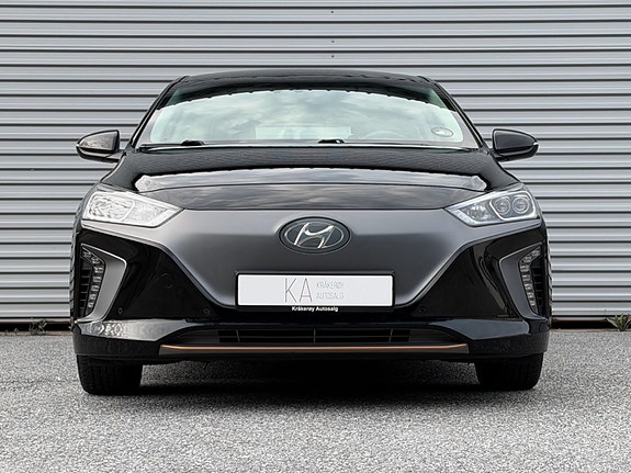 Hyundai IONIQ 3 of 5