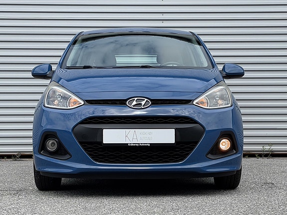 Hyundai i10 3 of 5