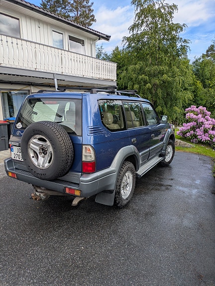 Toyota Land Cruiser 5 of 30
