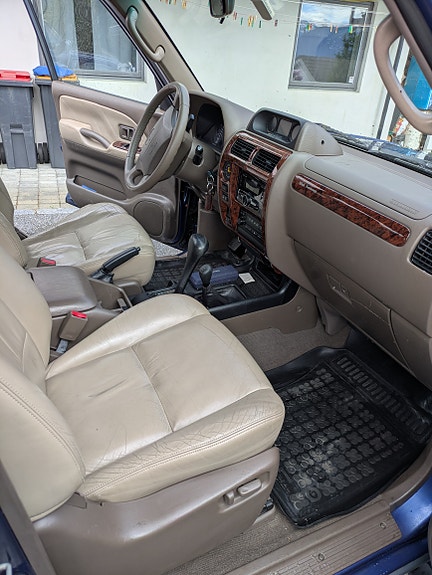 Toyota Land Cruiser 13 of 30