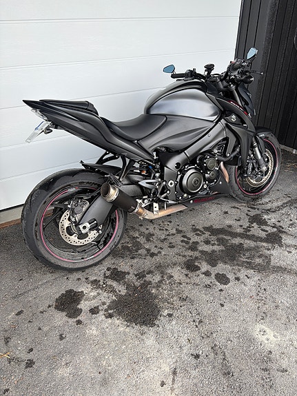 Suzuki GSX-S 1000 2 of 5