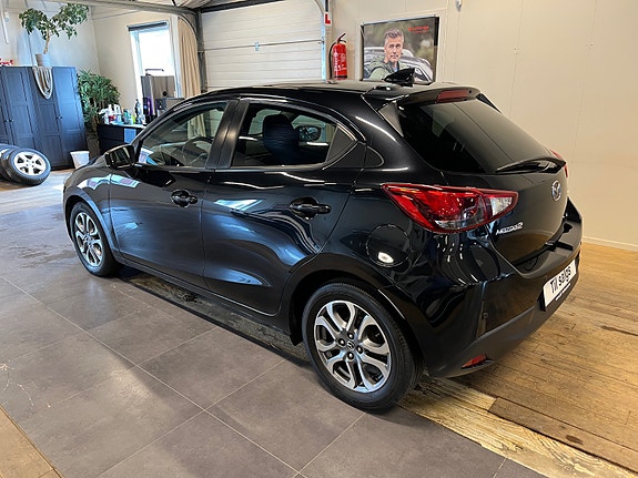 Mazda 2 5 of 5