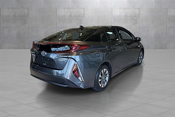 Toyota Prius Plug-In Hybrid 2019 photo 5